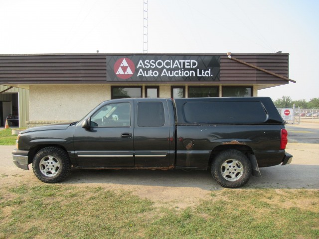 BUY CHEVROLET SILVERADO 1500 2003, Associated Auto Auction