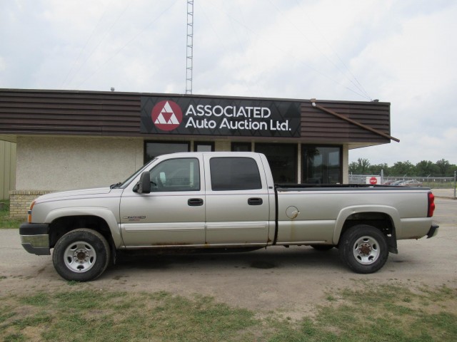 BUY CHEVROLET SILVERADO 2500 2004 H/D, Associated Auto Auction